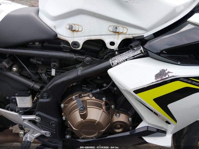 2021 HONDA CBR500 RA 8