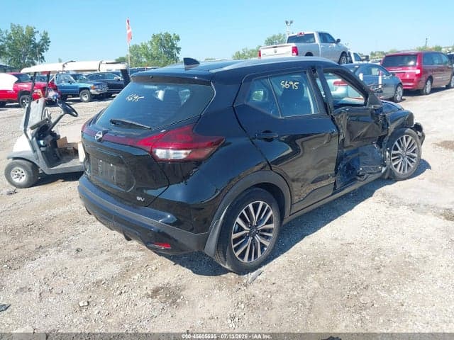 2022 NISSAN KICKS SV XTRONIC CVT 4