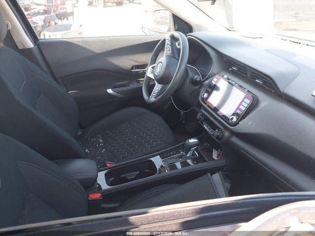 2022 NISSAN KICKS SV XTRONIC CVT 5