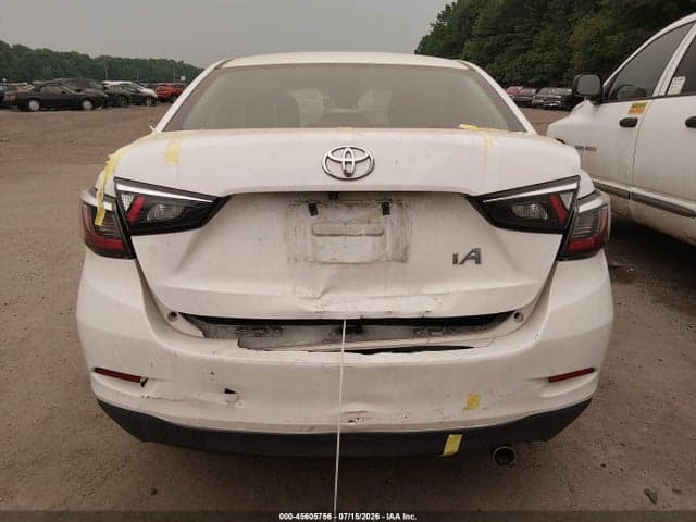 2018 TOYOTA YARIS IA 16