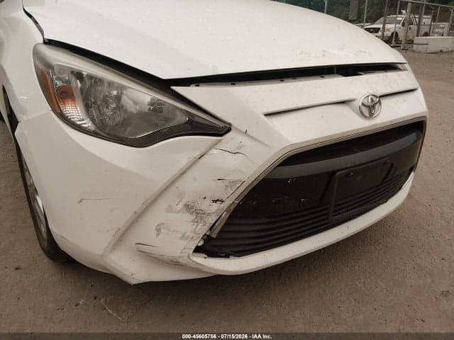 2018 TOYOTA YARIS IA 17