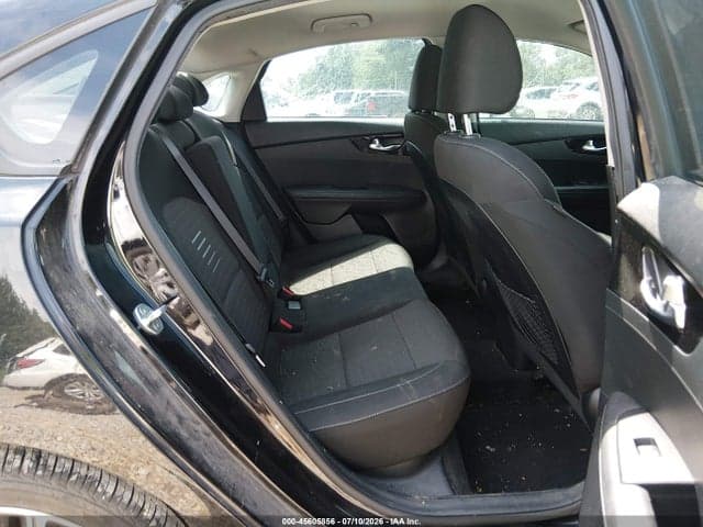 2019 KIA FORTE S 8