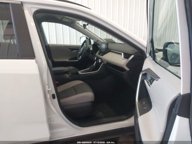 2020 TOYOTA RAV4 HYBRID XLE 5