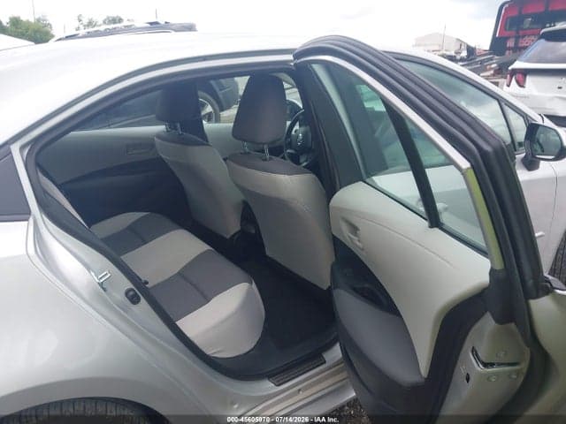 2026 TOYOTA COROLLA LE 8