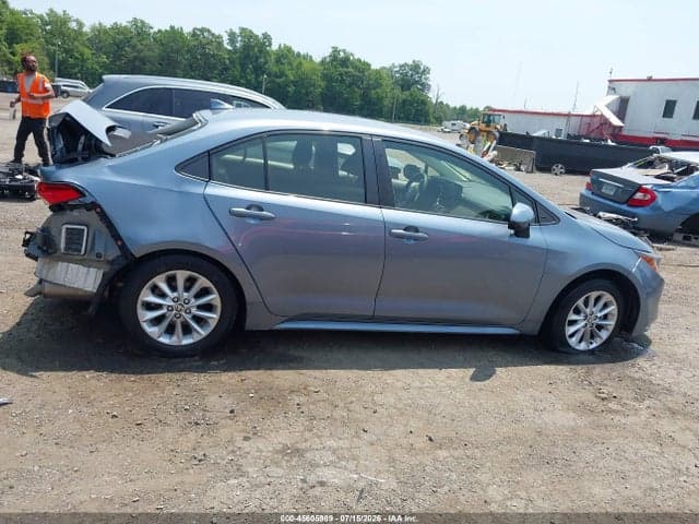 2022 TOYOTA COROLLA LE 13