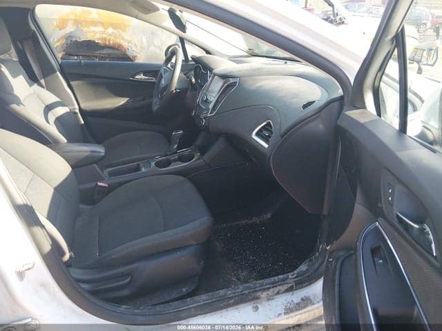 2017 CHEVROLET CRUZE LT AUTO 5