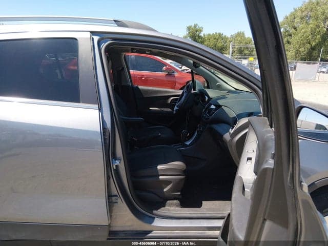 2019 CHEVROLET TRAX LT 5