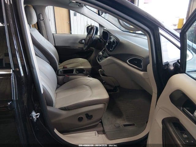 2017 CHRYSLER PACIFICA TOURING-L PLUS 5