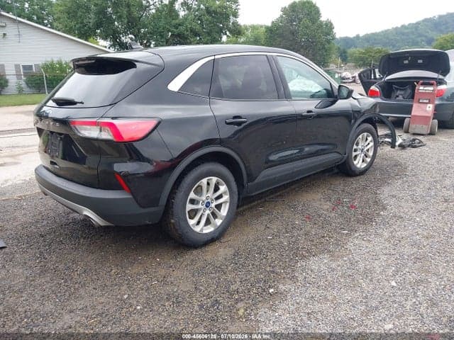2020 FORD ESCAPE SE 4