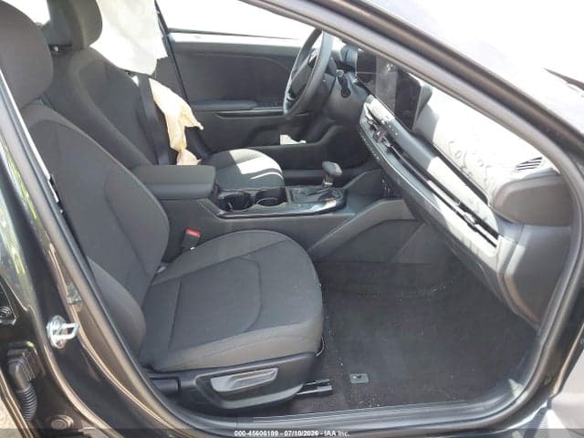 2026 KIA K4 LX 5