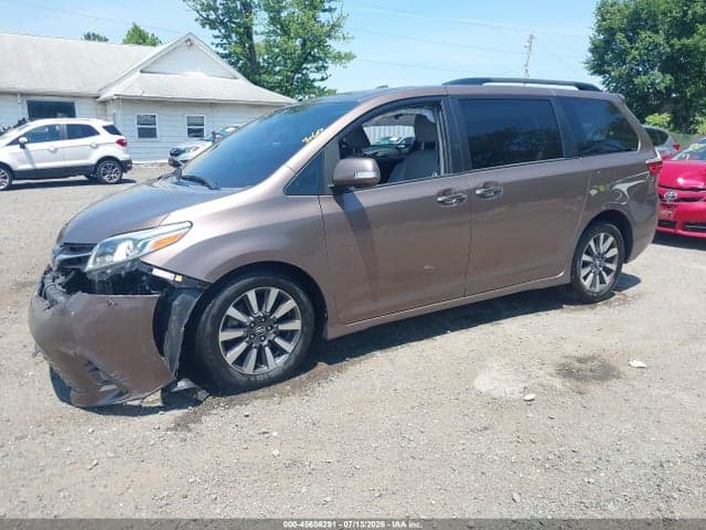 2018 TOYOTA SIENNA LIMITED PREMIUM 7 PASSENGER 2