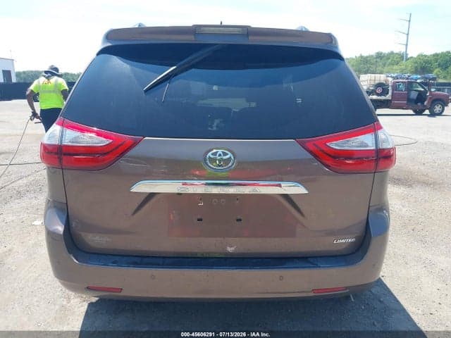 2018 TOYOTA SIENNA LIMITED PREMIUM 7 PASSENGER 16