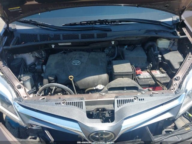 2018 TOYOTA SIENNA LIMITED PREMIUM 7 PASSENGER 10