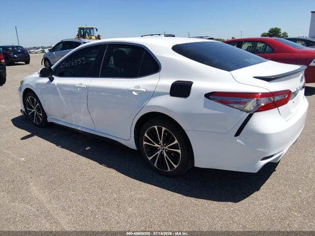 2018 TOYOTA CAMRY SE 3