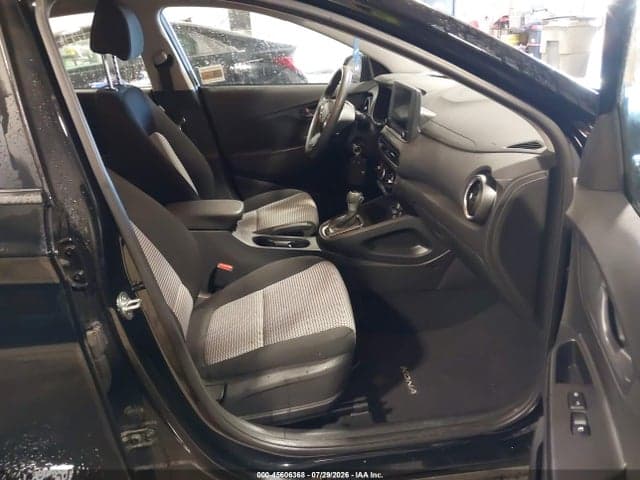 2023 HYUNDAI KONA SE 5