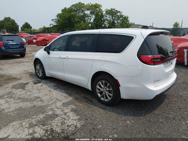 2023 CHRYSLER PACIFICA TOURING L AWD 3