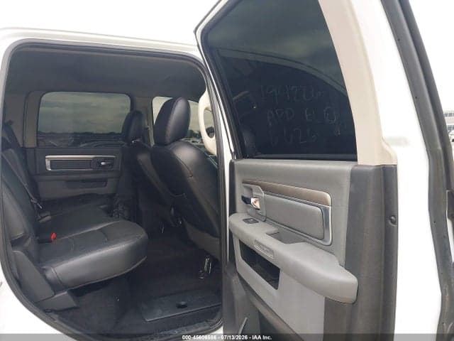 2017 RAM 1500 BIG HORN 4X4 5'7 BOX 8