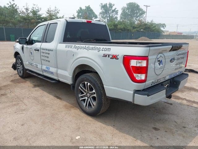 2023 FORD F-150 XL 3