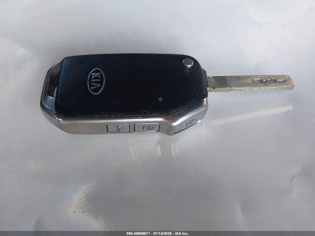 2021 KIA SELTOS LX 11