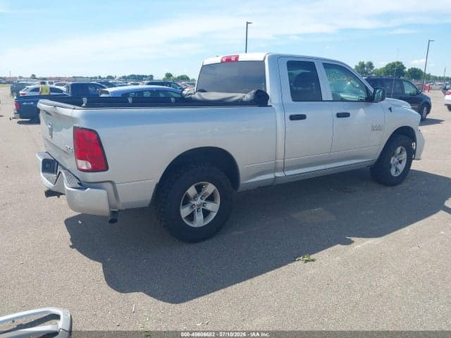 2017 RAM 1500 EXPRESS 4X4 6'4 BOX 4