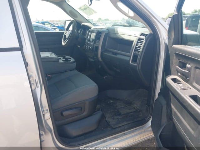2017 RAM 1500 EXPRESS 4X4 6'4 BOX 5