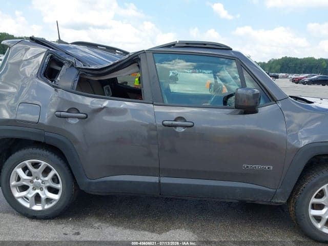 2018 JEEP RENEGADE LATITUDE 4X4 13