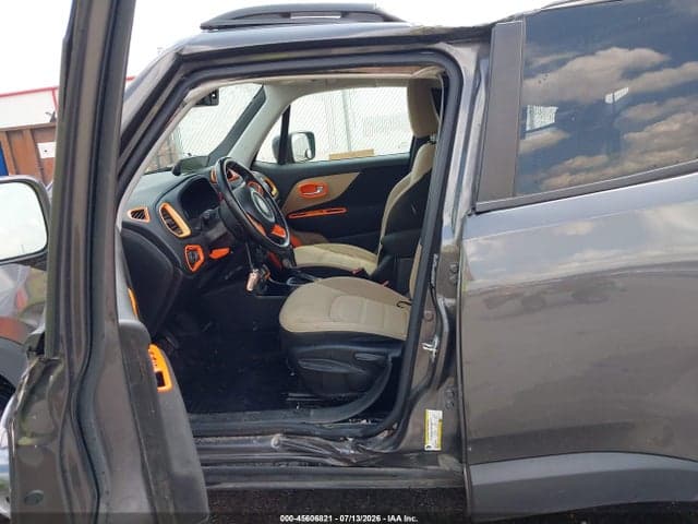 2018 JEEP RENEGADE LATITUDE 4X4 5
