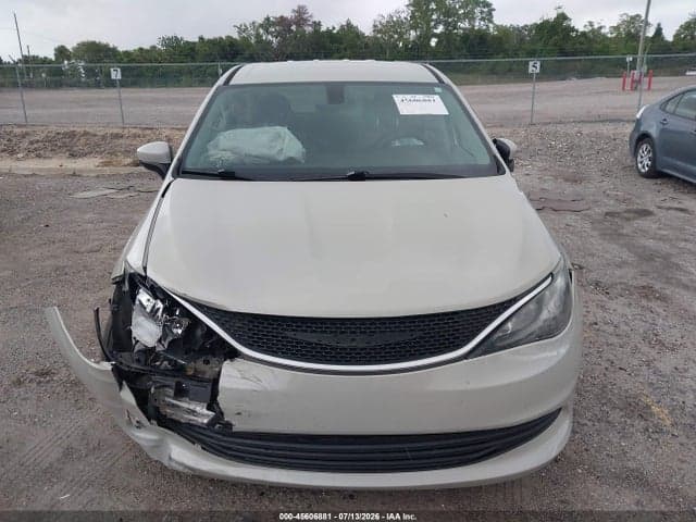 2017 CHRYSLER PACIFICA TOURING 12