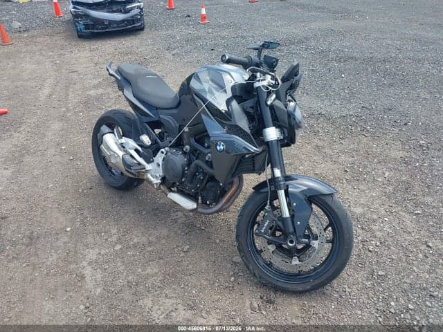 2024 BMW F 900 R - 1