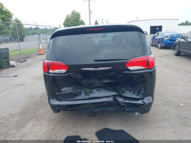 2022 CHRYSLER VOYAGER LX 6