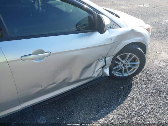 2018 FORD FOCUS SE 6