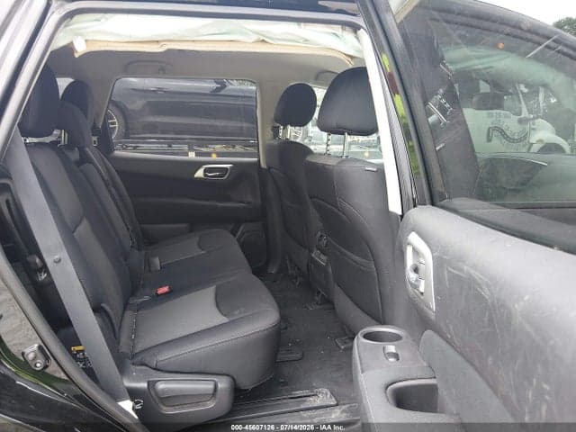 2017 NISSAN PATHFINDER SV 8