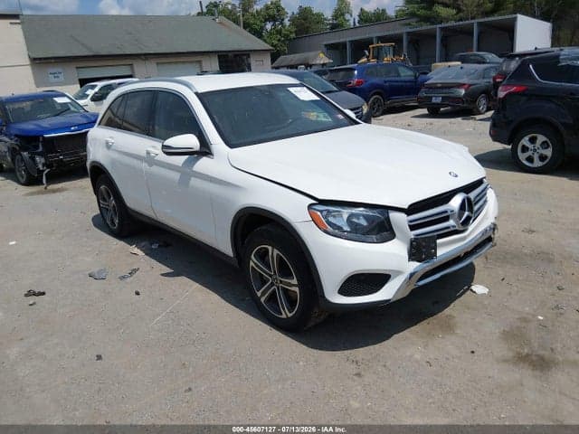 2019 MERCEDES-BENZ GLC 300 4MATIC 1