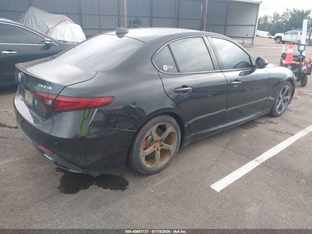 2017 ALFA ROMEO GIULIA RWD 4