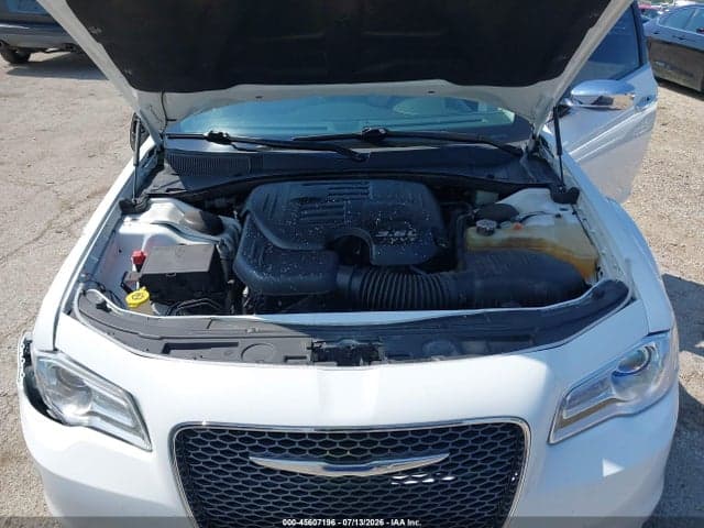 2018 CHRYSLER 300 LIMITED AWD 10