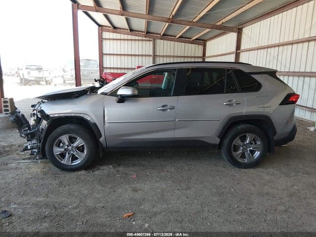 2022 TOYOTA RAV4 XLE 15