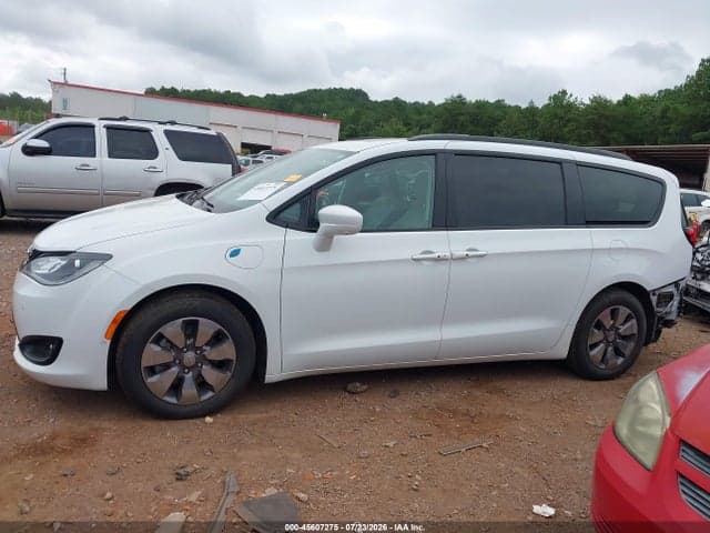 2018 CHRYSLER PACIFICA HYBRID LIMITED 15