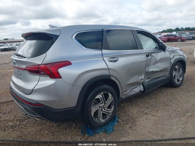 2021 HYUNDAI SANTA FE SE 4