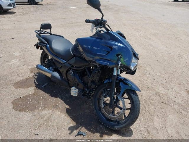 2016 HONDA CTX700 1