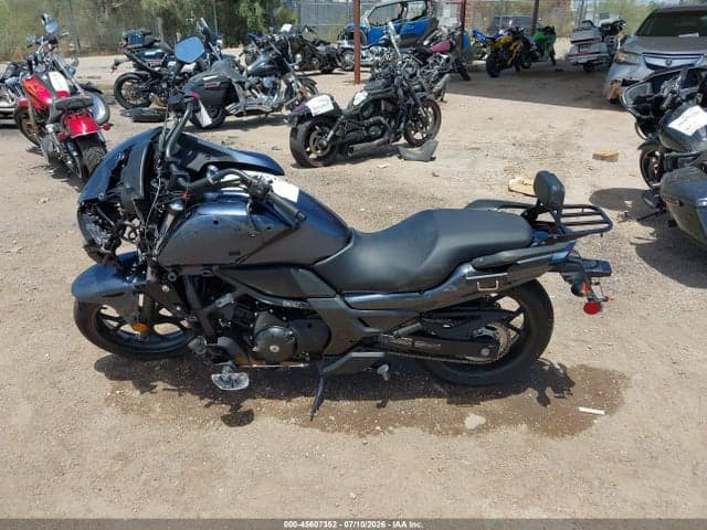 2016 HONDA CTX700 13