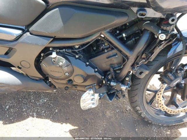 2016 HONDA CTX700 8