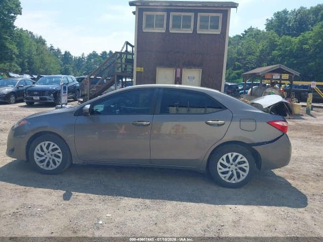 2019 TOYOTA COROLLA LE 14