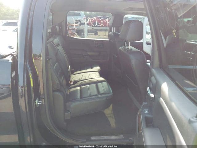2018 GMC SIERRA 1500 DENALI 8