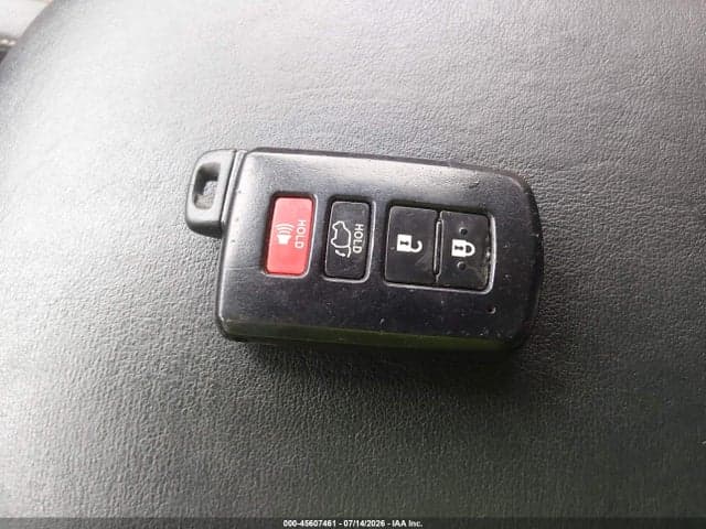 2017 TOYOTA RAV4 LIMITED 11