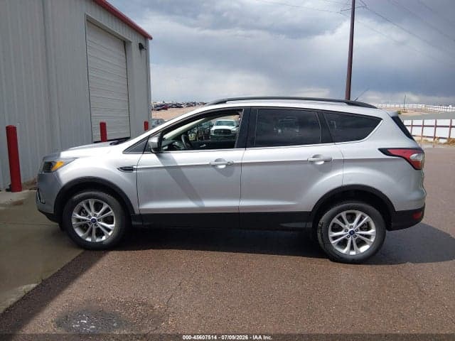 2018 FORD ESCAPE SE 19