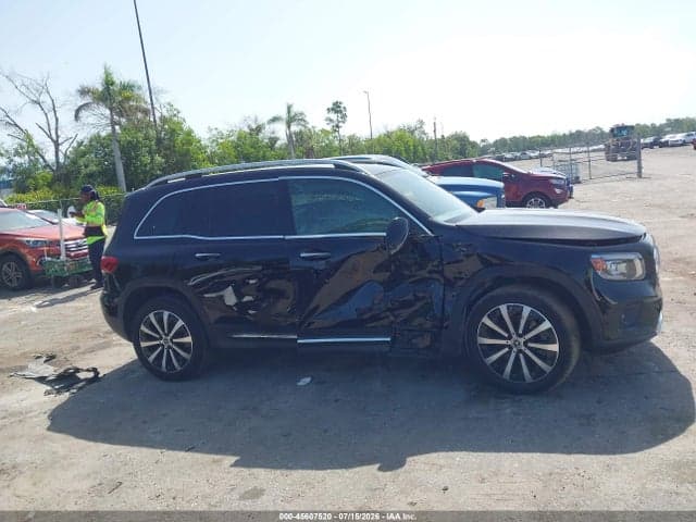 2022 MERCEDES-BENZ GLB 250 4MATIC 13