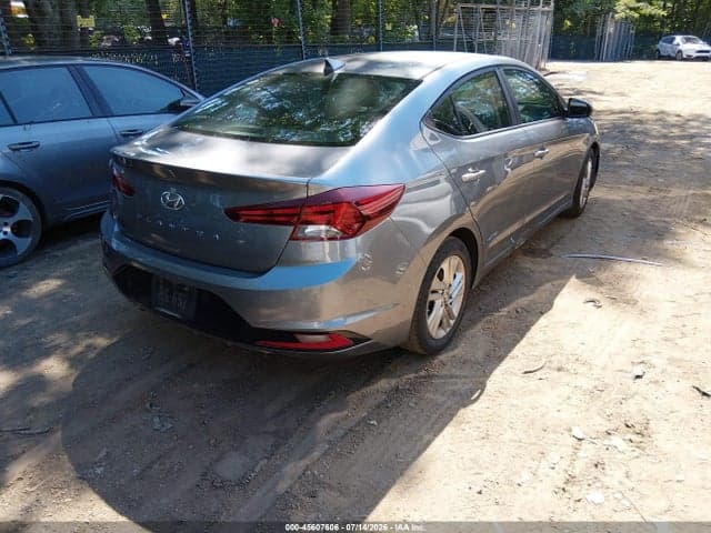 2019 HYUNDAI ELANTRA SEL 4