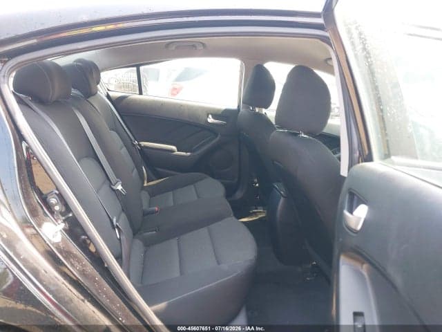 2017 KIA FORTE LX 8