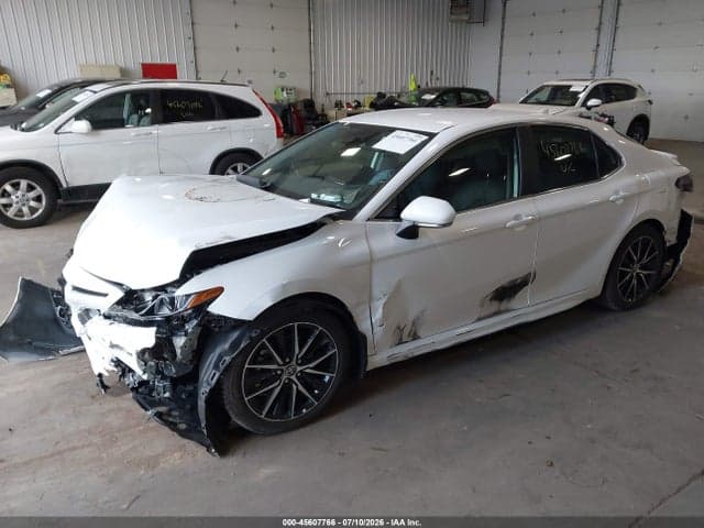 2024 TOYOTA CAMRY SE 2