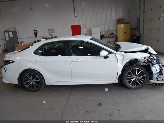 2024 TOYOTA CAMRY SE 13